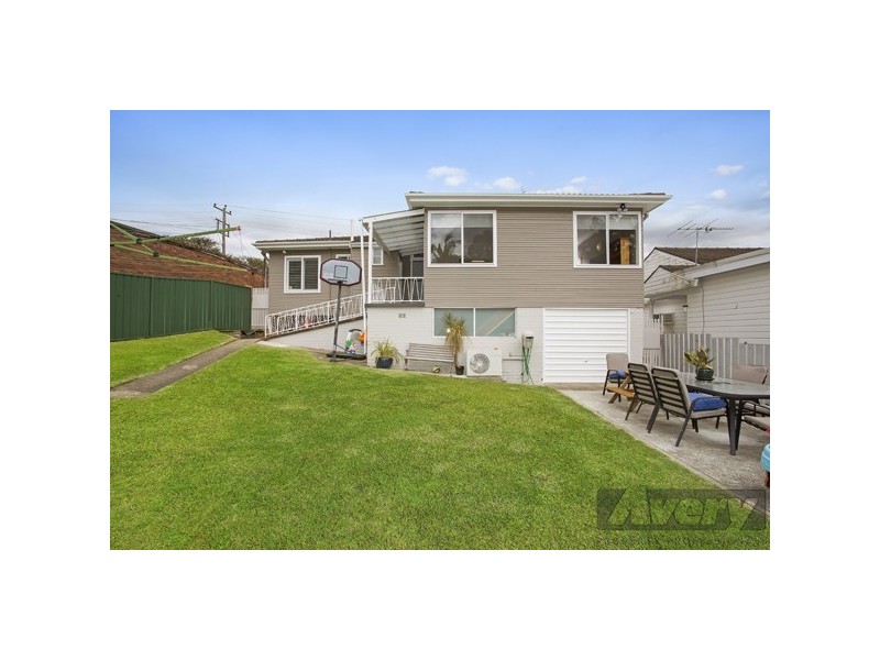106 Bay Road, Bolton Point NSW 2283