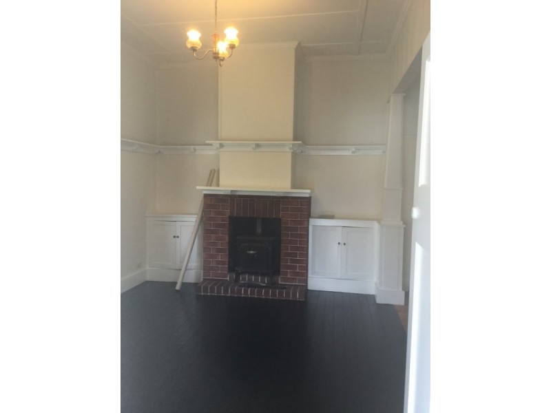 5 Moore Street, Toronto NSW 2283