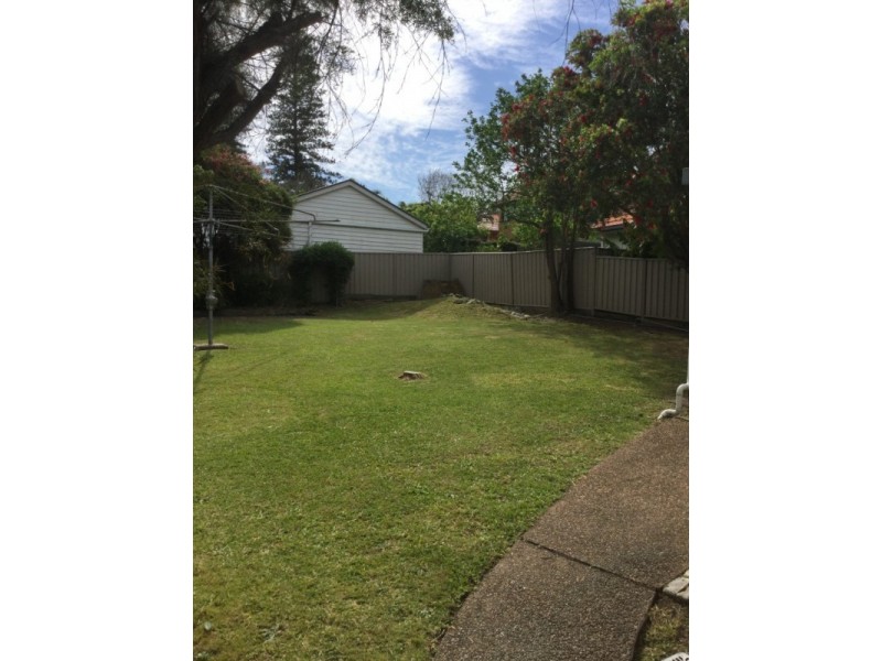 5 Moore Street, Toronto NSW 2283