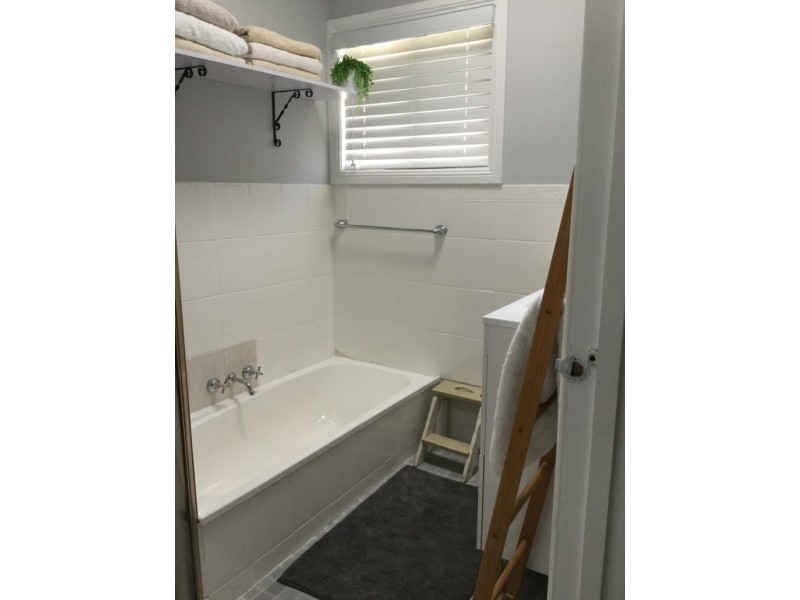 1 Haslemere Crescent, Buttaba NSW 2283