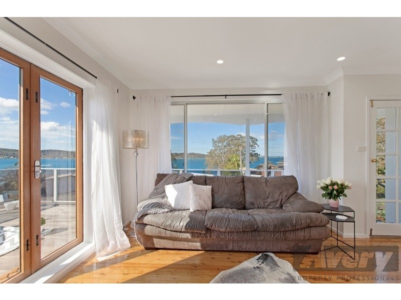 102 Fishing Point Road, Fishing Point NSW 2283