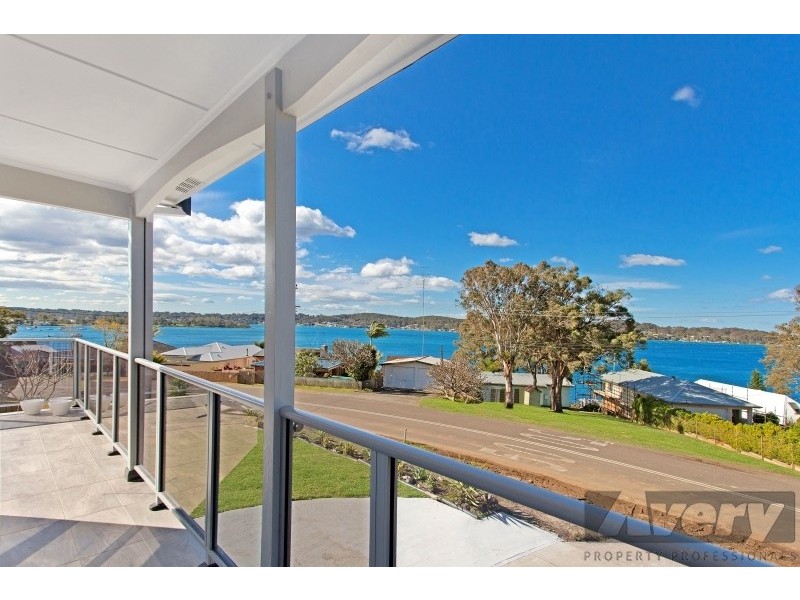 102 Fishing Point Road, Fishing Point NSW 2283