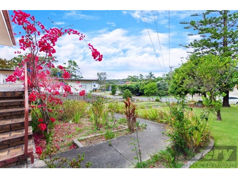 60a Middle Point Road, Bolton Point NSW 2283