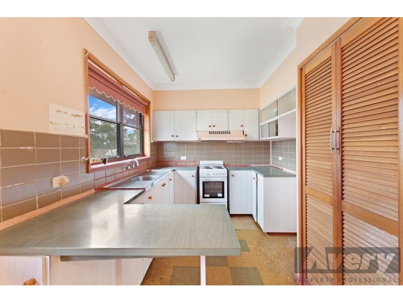 60a Middle Point Road, Bolton Point NSW 2283