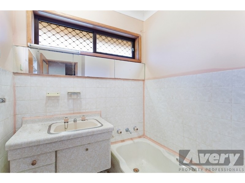 60a Middle Point Road, Bolton Point NSW 2283