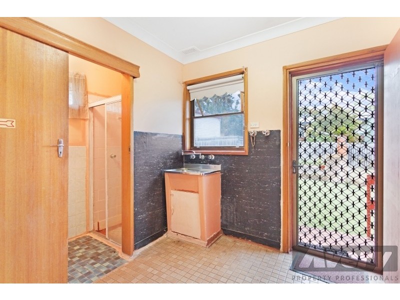 60a Middle Point Road, Bolton Point NSW 2283