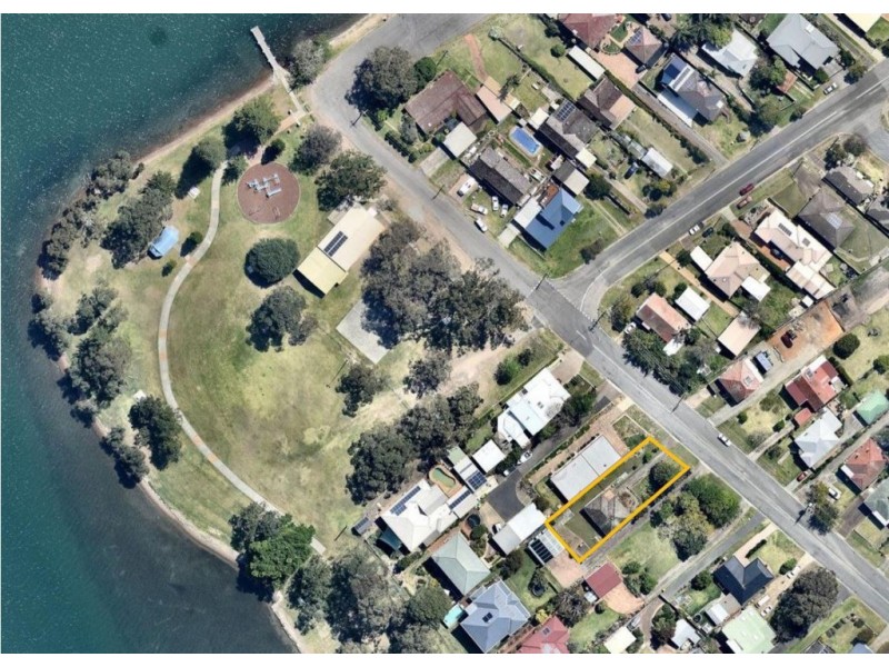60a Middle Point Road, Bolton Point NSW 2283