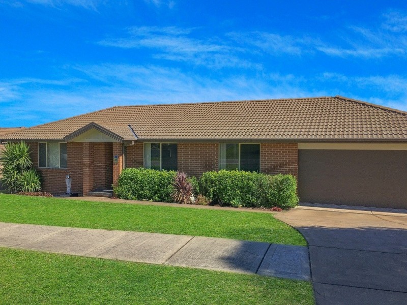 15 Woodbridge Drive, Cameron Park NSW 2285
