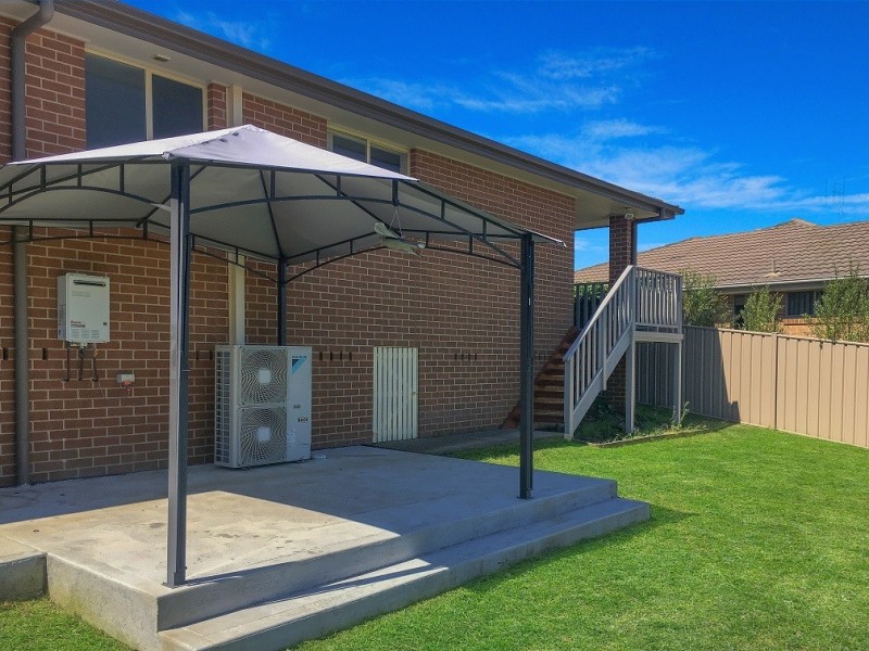 15 Woodbridge Drive, Cameron Park NSW 2285