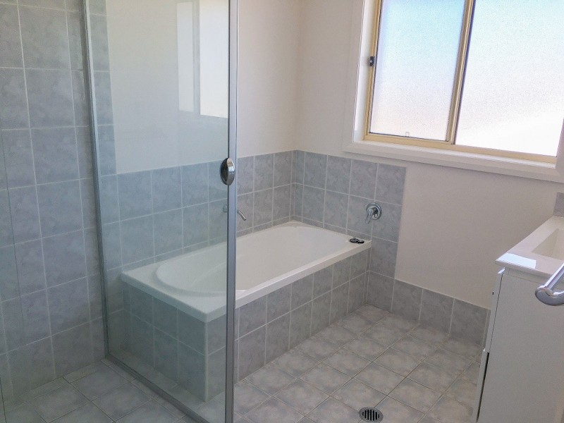 15 Woodbridge Drive, Cameron Park NSW 2285