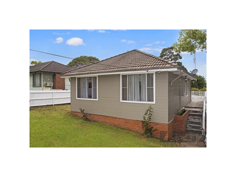 8 Aspinall Way, Booragul NSW 2284