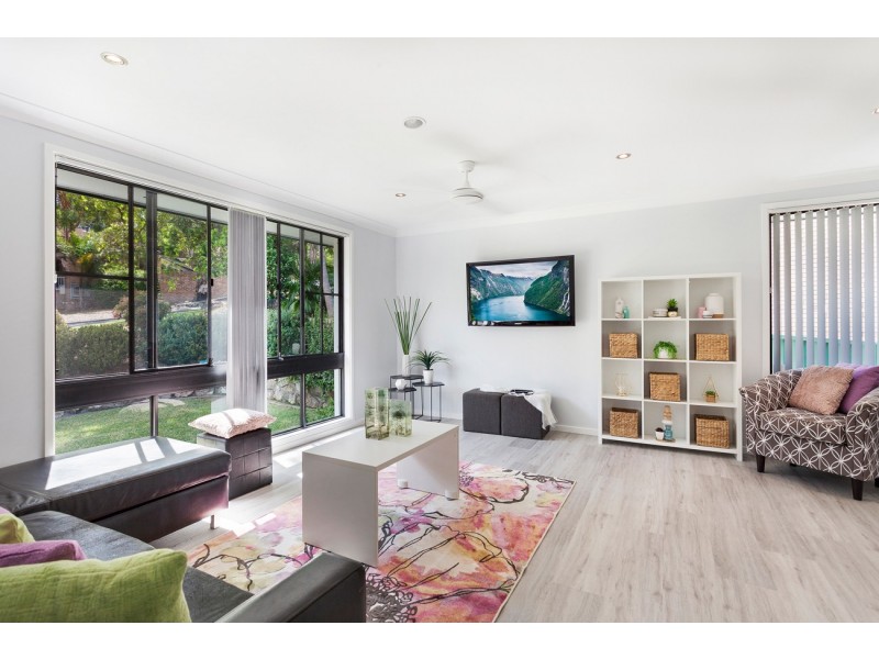 7 Noorumba Close, Carey Bay NSW 2283