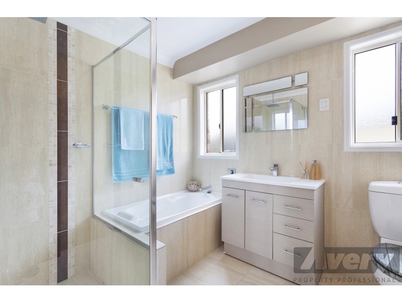 6 Burrawang Boulevarde, Toronto NSW 2283