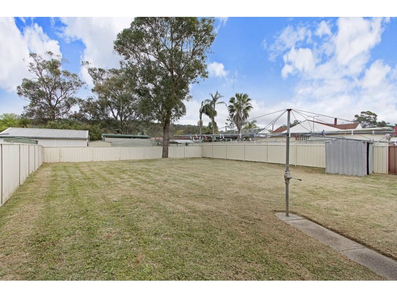 14 Blundell Parade, Toronto NSW 2283