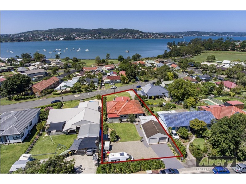 12 Bell Street, Booragul NSW 2284