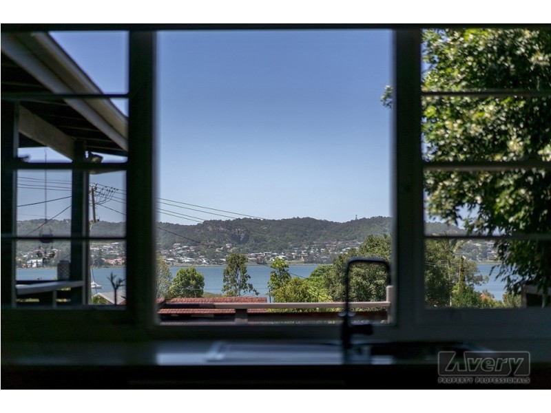 12 Bell Street, Booragul NSW 2284