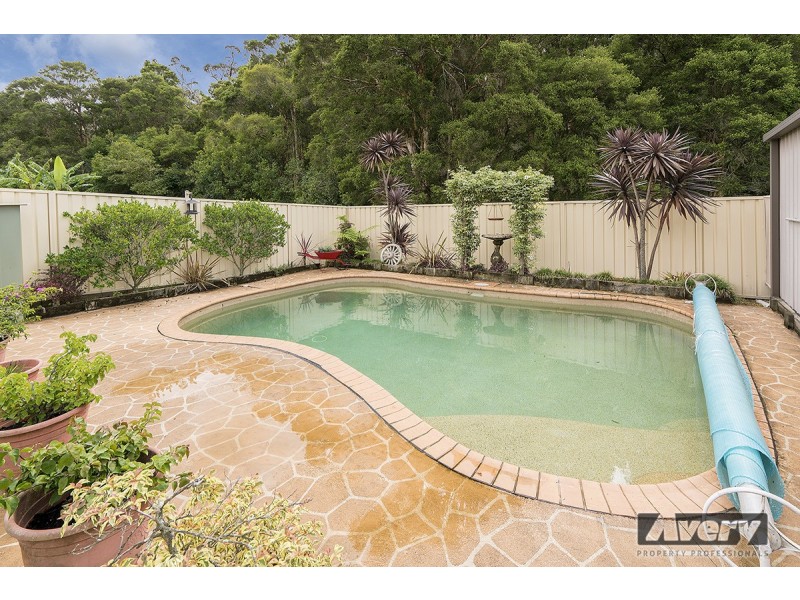 6 Vim Close, Woodrising NSW 2284