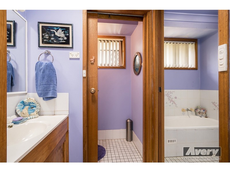 6 Vim Close, Woodrising NSW 2284