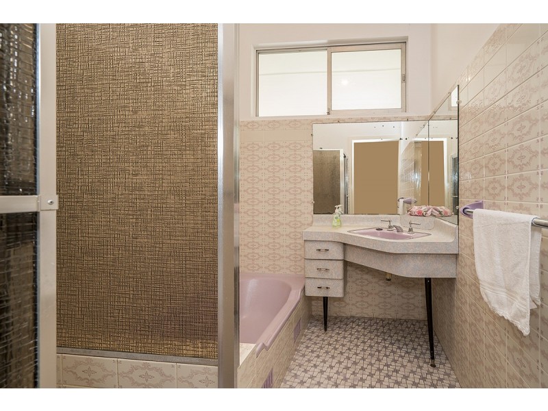 50 Parkway Avenue, Cooks Hill NSW 2300