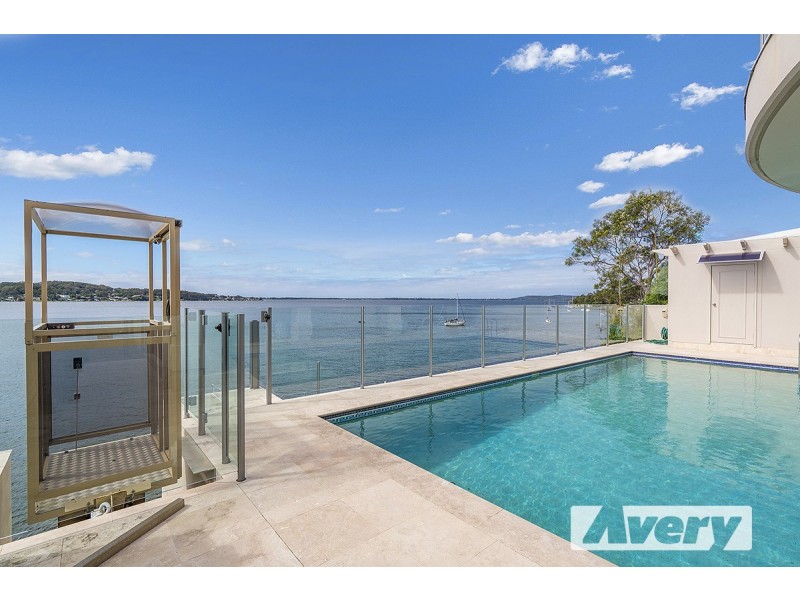 12 The Circlet, Rathmines NSW 2283