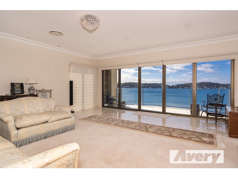 12 The Circlet, Rathmines NSW 2283