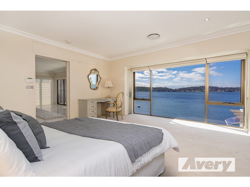 12 The Circlet, Rathmines NSW 2283