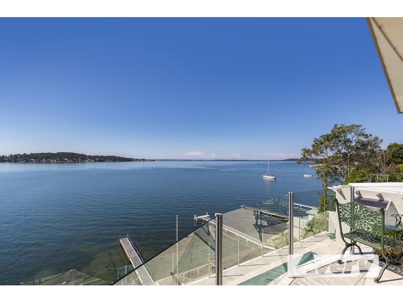 12 The Circlet, Rathmines NSW 2283