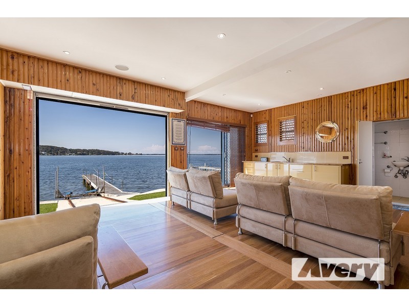 12 The Circlet, Rathmines NSW 2283