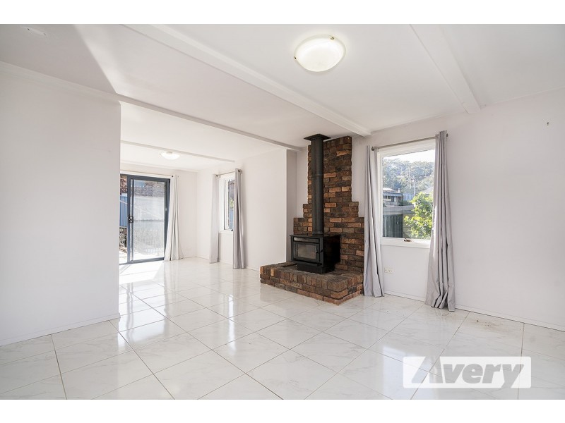 75 Sealand Road, Fishing Point NSW 2283