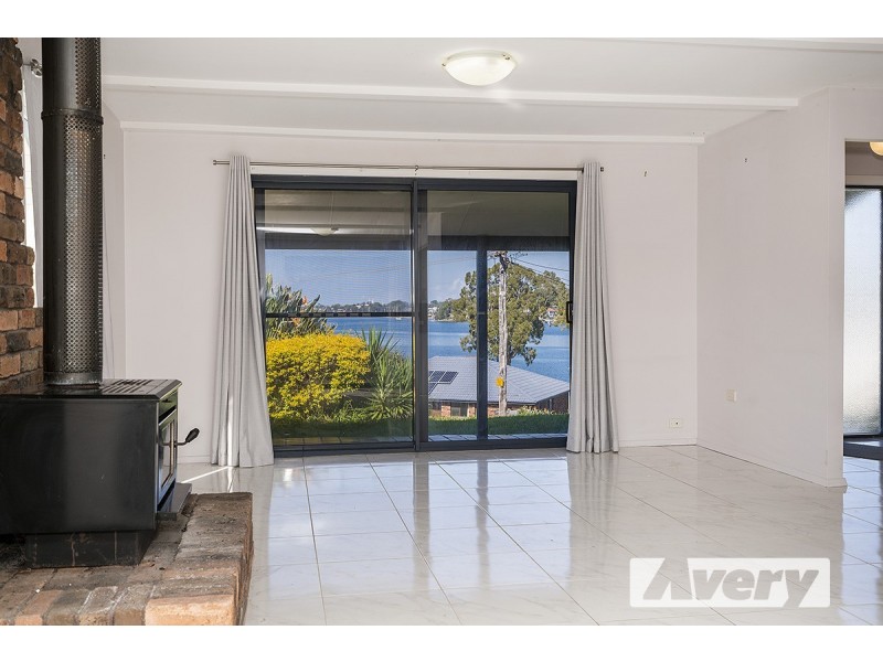 75 Sealand Road, Fishing Point NSW 2283