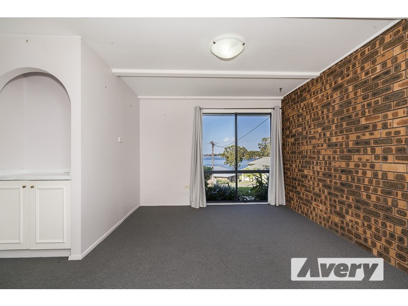 75 Sealand Road, Fishing Point NSW 2283