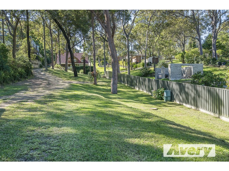 355 Coal Point Road, Coal Point NSW 2283