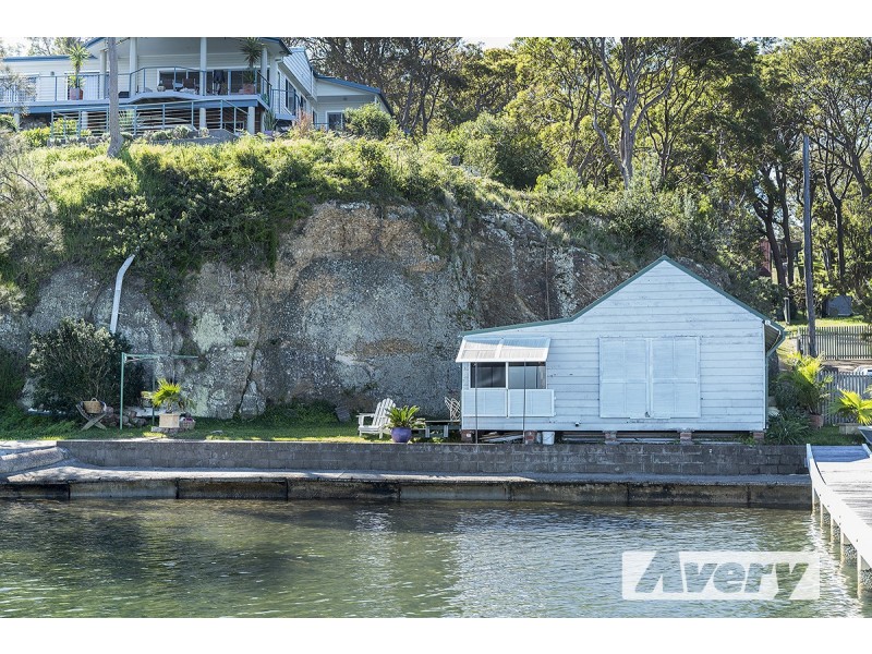 355 Coal Point Road, Coal Point NSW 2283