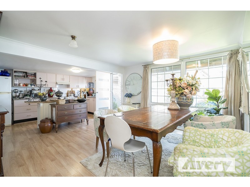 355 Coal Point Road, Coal Point NSW 2283