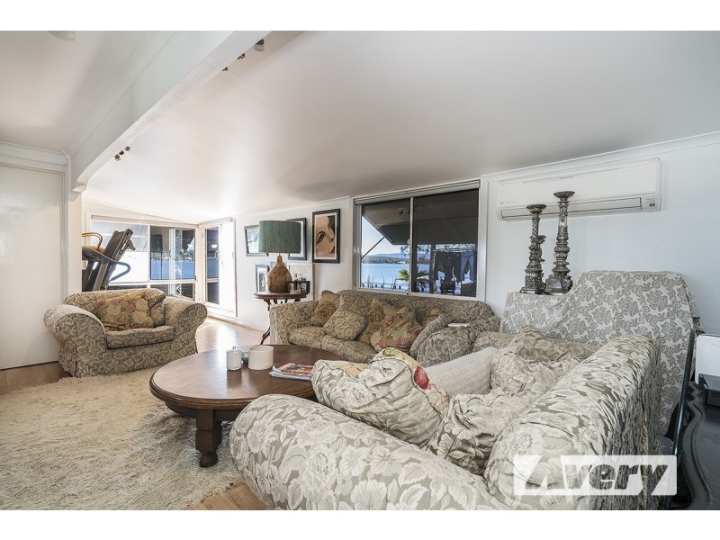 355 Coal Point Road, Coal Point NSW 2283