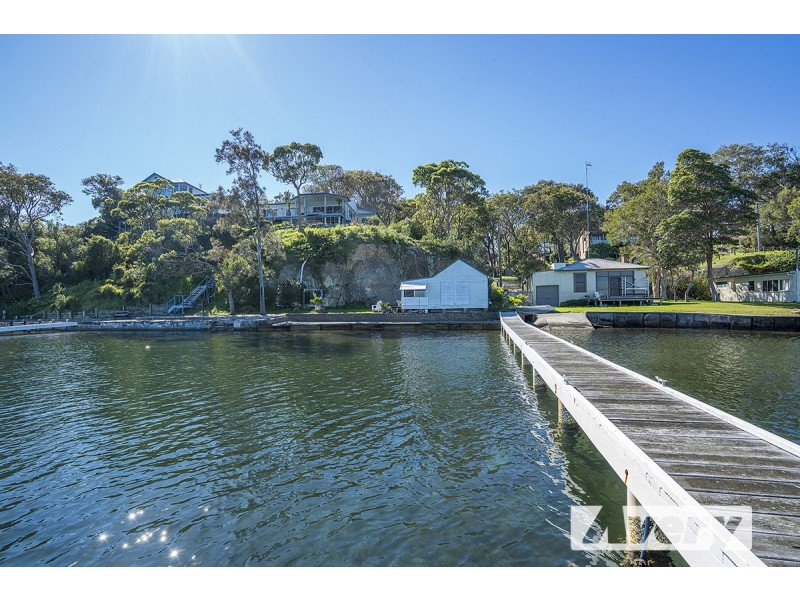 355 Coal Point Road, Coal Point NSW 2283