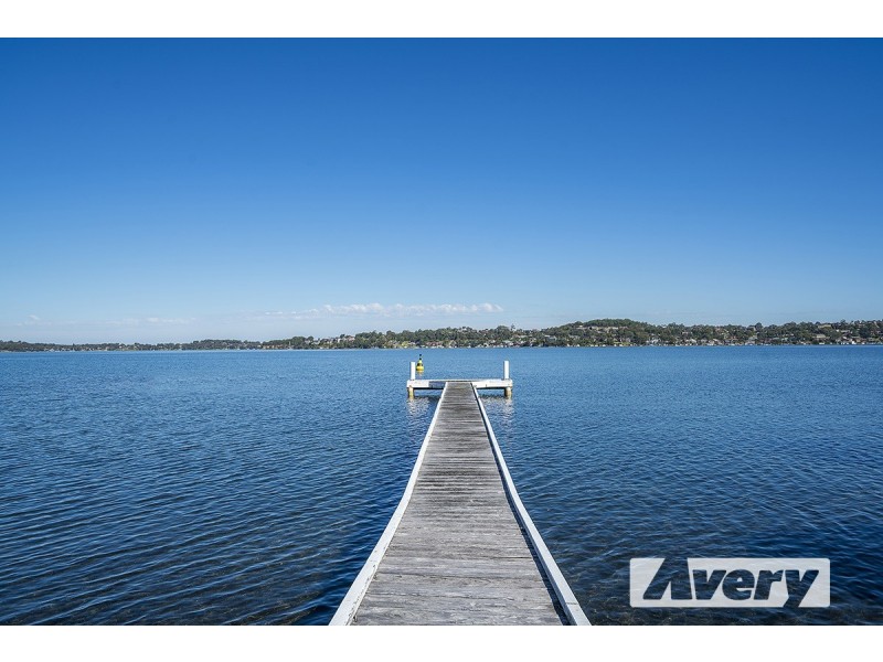 355 Coal Point Road, Coal Point NSW 2283