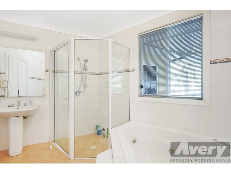 27 Barina Avenue, Kilaben Bay NSW 2283