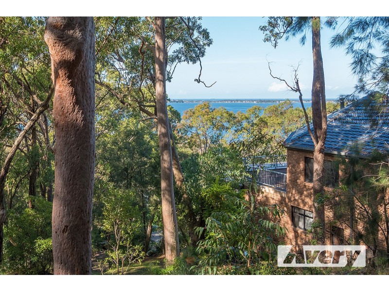 83 Skye Point Road, Coal Point NSW 2283