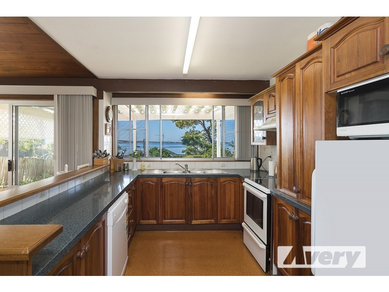 344 Skye Point Road, Coal Point NSW 2283