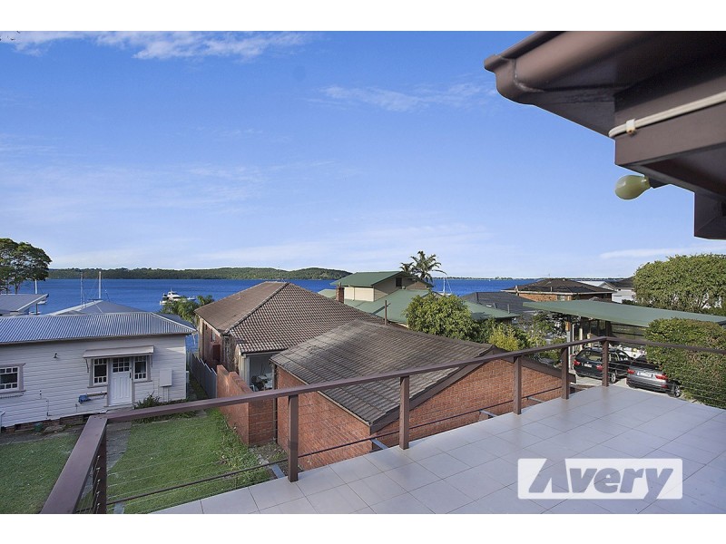 14 Skye Point Road, Coal Point NSW 2283