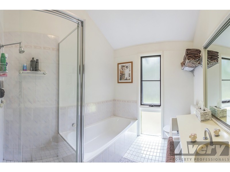 49 Coal Point Road, Coal Point NSW 2283