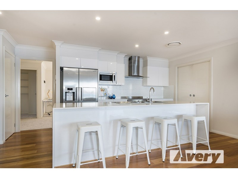 39 Grant Road, Coal Point NSW 2283