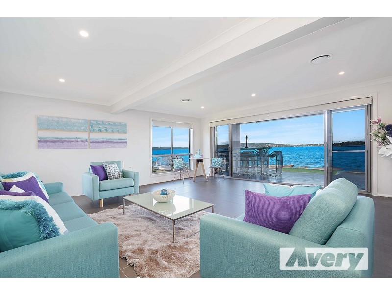 39 Grant Road, Coal Point NSW 2283