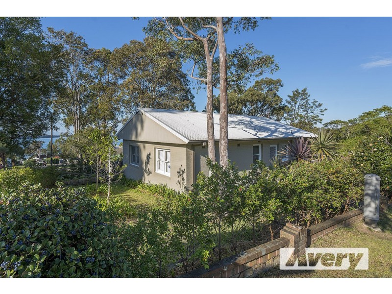 1 Bolton Point Road, Bolton Point NSW 2283