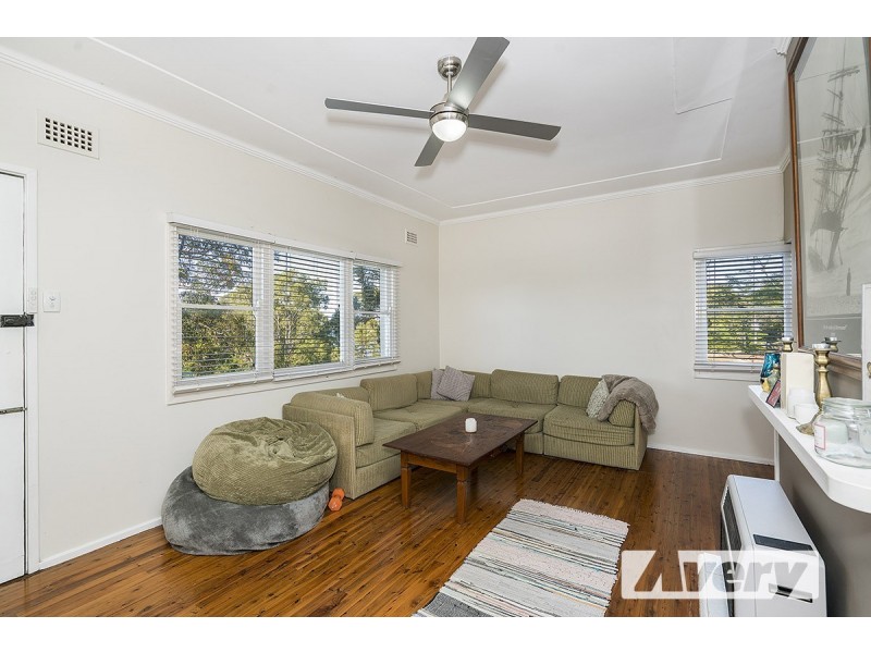 1 Bolton Point Road, Bolton Point NSW 2283