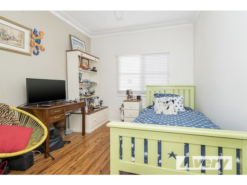 1 Bolton Point Road, Bolton Point NSW 2283