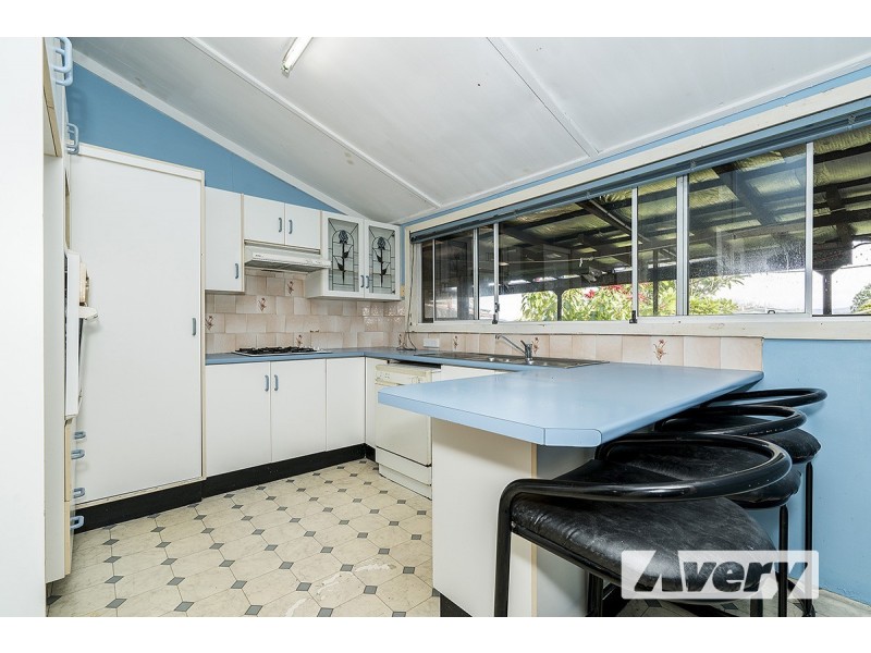 13 Elizabeth Street, Fennell Bay NSW 2283