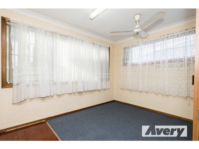 13 Elizabeth Street, Fennell Bay NSW 2283