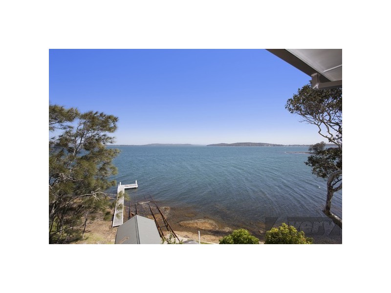 374 Skye Point Road, Coal Point NSW 2283